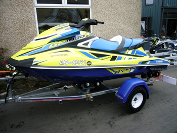 Yamaha - GP1800R