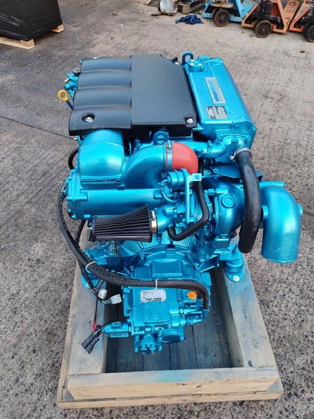 Nanni - Nanni T4-200 200hp Marine Diesel Engine Package