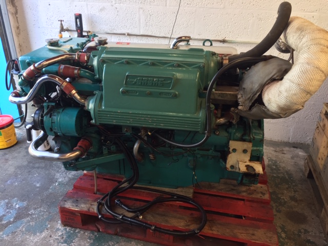 Ford - Ford Sabre 350C 350hp Marine Diesel Engine (PAIR AVAILABLE)