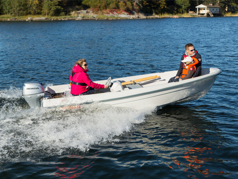 Terhi - 400 C BOAT NEW MODEL  DELIVERY AVAILABLE GREEN OR WHITE
