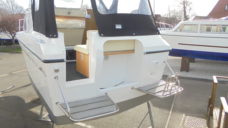 Viking - 255 Wide Beam HiLine
