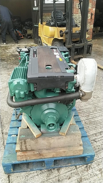 Volvo - Volvo Penta D6-350A-B / DPH Sterndrive Marine Diesel Package
