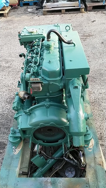 Volvo - Volvo Penta MD21A 75hp Bobtail Marine Diesel Engine