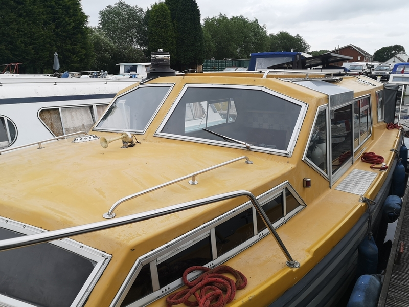 SOLD *** Hereward Boat Builders 30 Broads Cruiser For Sale in Boroughbridge Boroughbridge