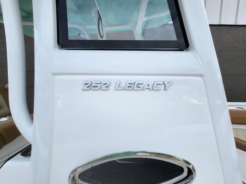 Nautic Star - 252 Legacy