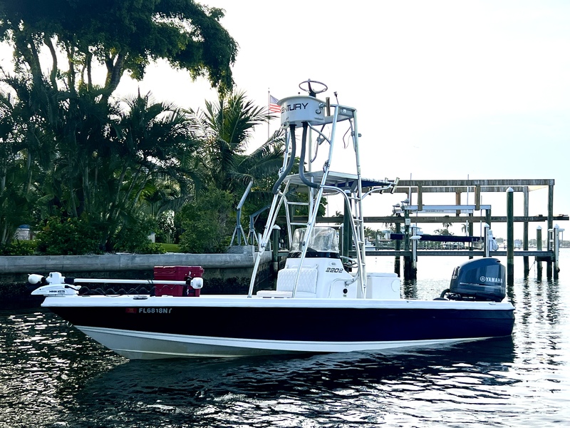 Sea Hunt - 235 Ultra