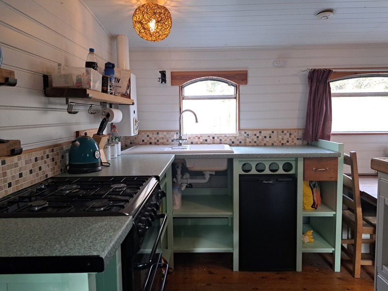 Eddie & Steve Powell - Houseboat barge