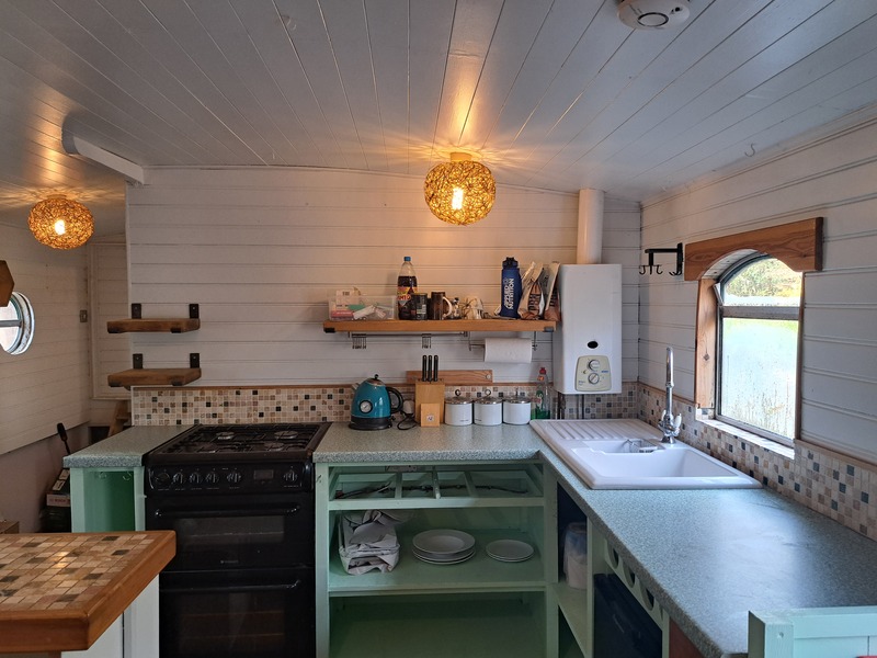 Eddie & Steve Powell - Houseboat barge