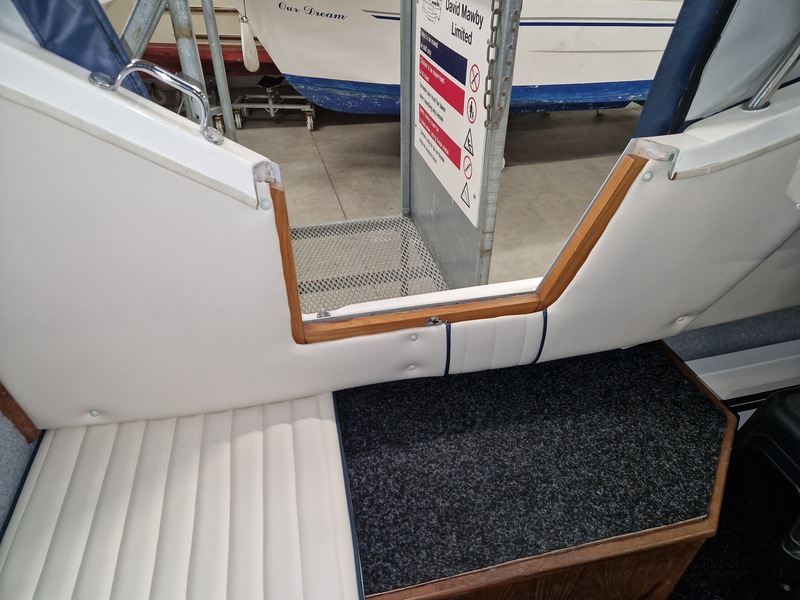 Viking - 32 Narrow Beam called Amber Joy
