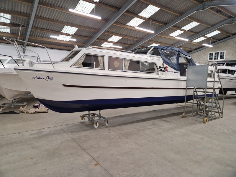 Viking - 32 Narrow Beam called Amber Joy