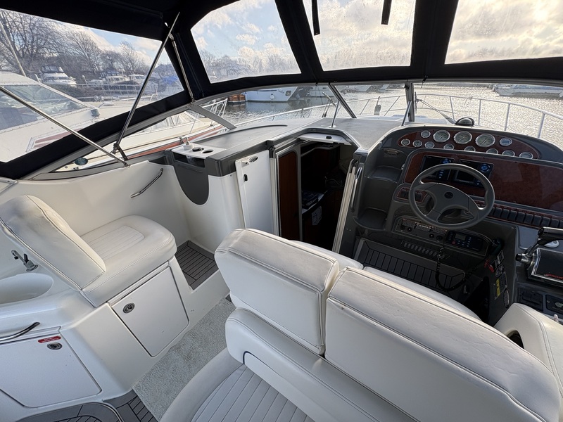 Bayliner - 305