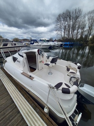 Quicksilver - 460 Cabin