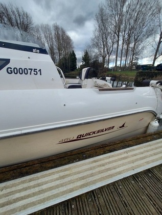 Quicksilver - 460 Cabin
