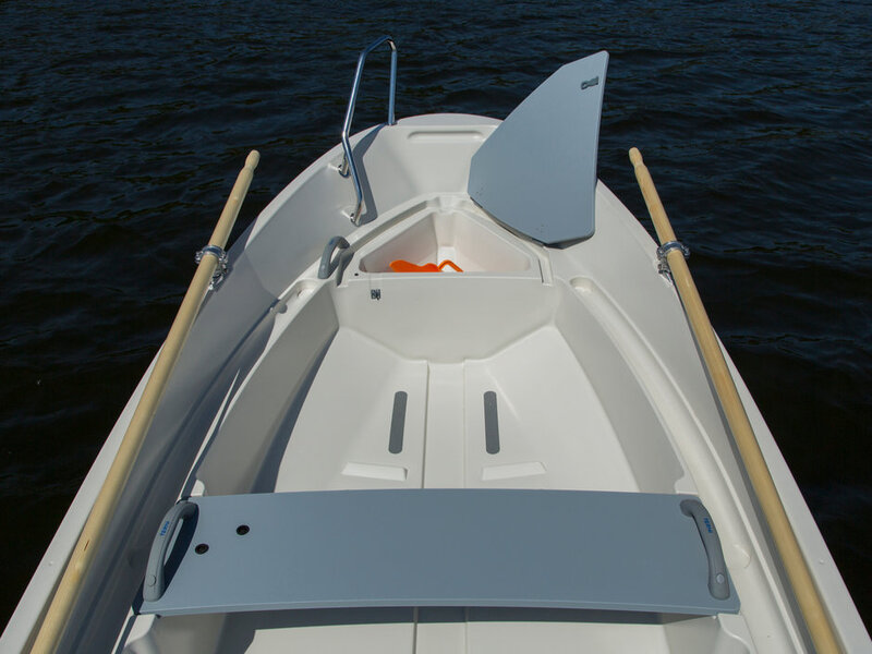 Terhi - 400 OPEN BOAT. GREEN OR WHITE AVAILABLE TO BUY NOW!