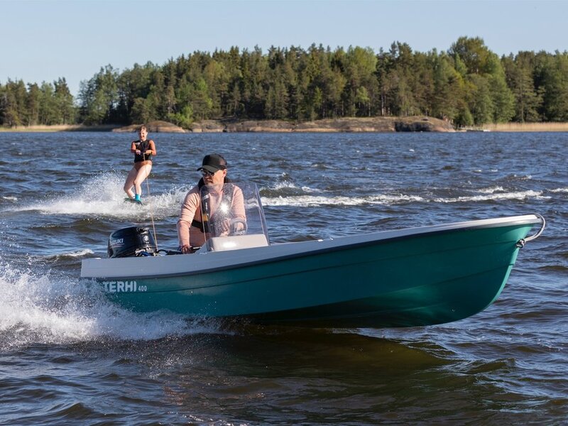 Terhi - 400 C BOAT GREEN HULL   DELIVERY AVAILABLE. IN STOCK TO BUY NOW!