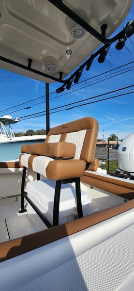 Pioneer - 202 Islander