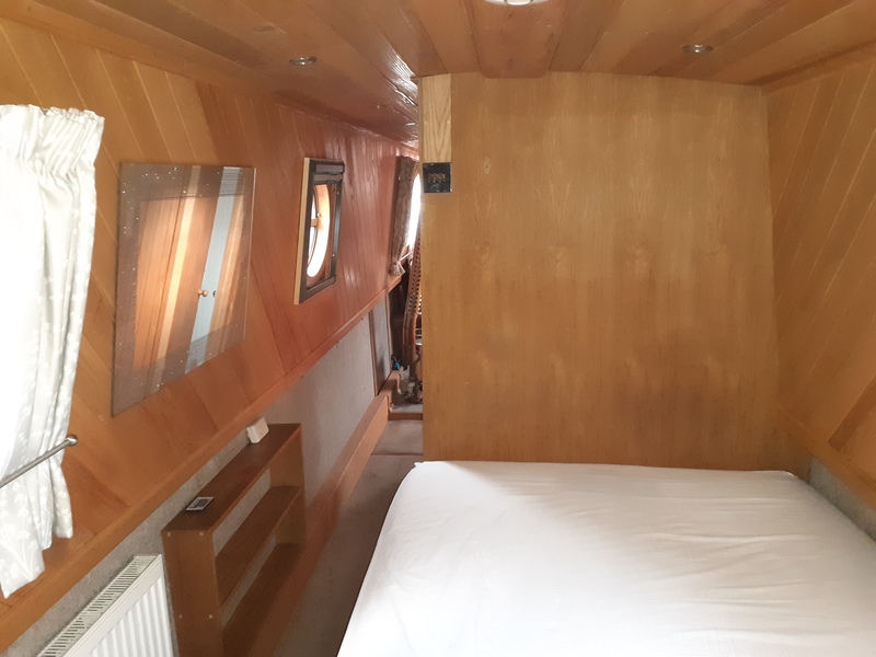 Mel Davies - 60ft narrowboat called Ease Springs