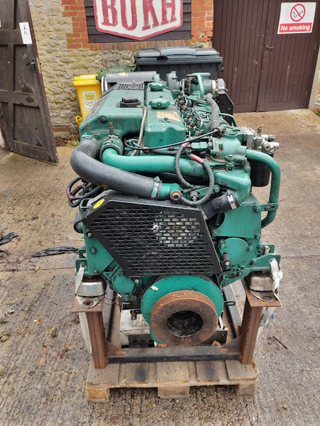 Volvo - Volvo Penta TAMD74A 247hp Bobtail Marine Diesel Engine