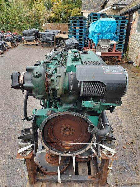 Volvo - Volvo Penta TAMD74A 247hp Bobtail Marine Diesel Engine