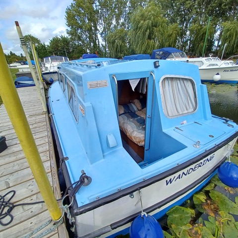 Hampton Boats Ltd - Safari 25