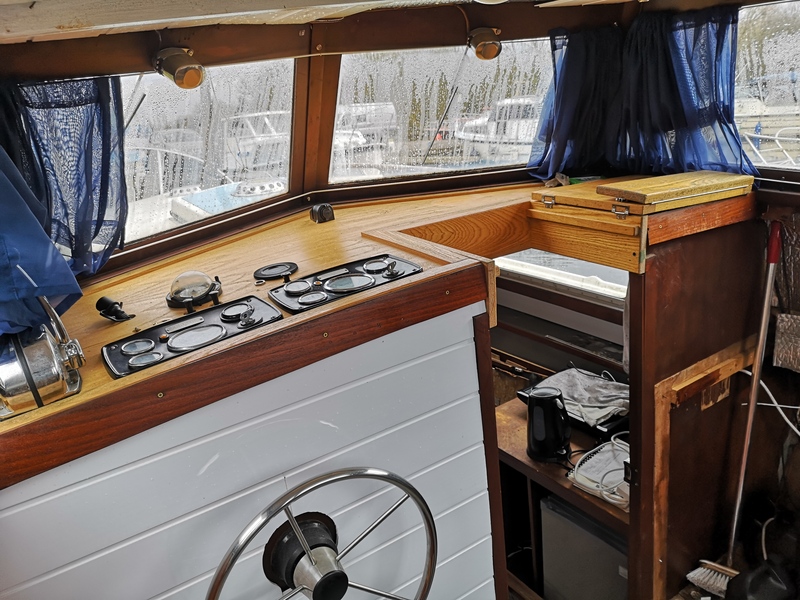 SOLD Senior - Sheerline 32