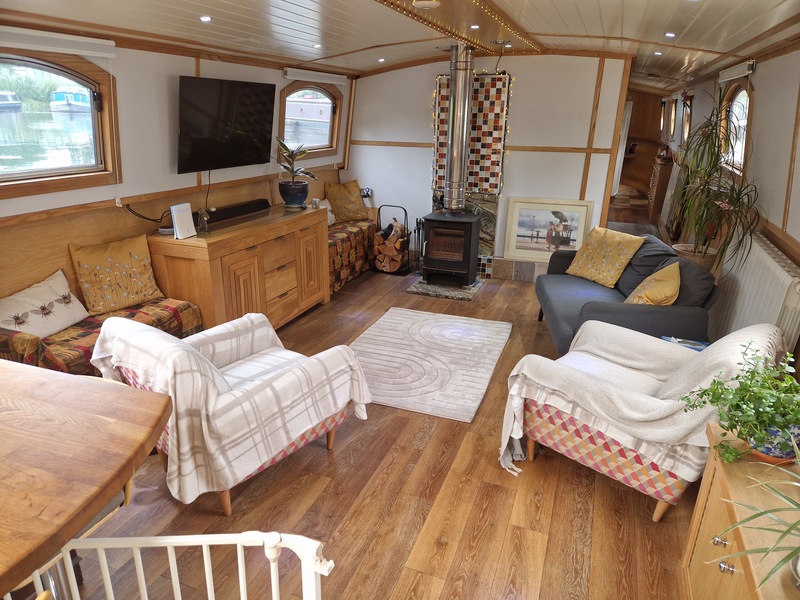 Nottingham Boat Company - 70ft by 12ft Wide Beam called And Relax