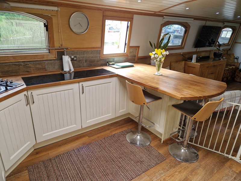 Nottingham Boat Company - 70ft by 12ft Wide Beam called And Relax