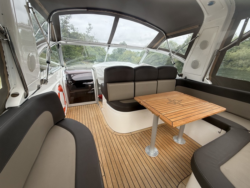 Broom Boats - 42 CL