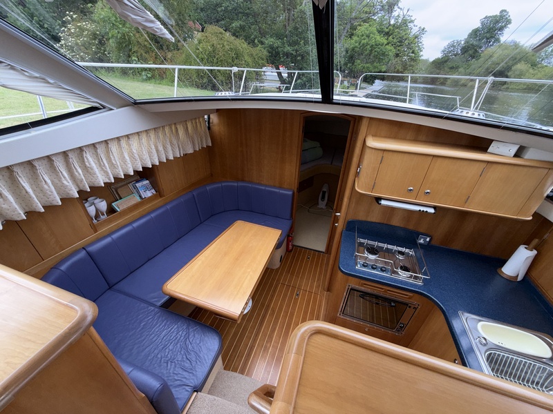 Broom Boats - 42 CL