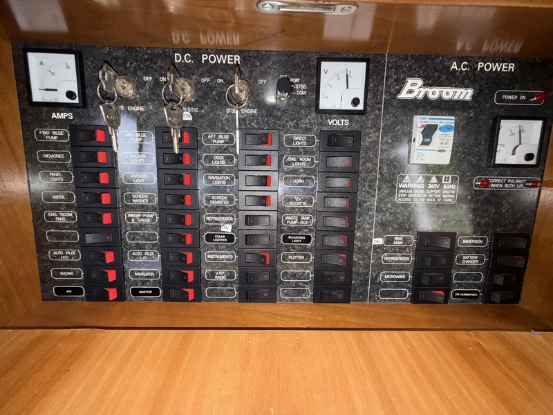 Broom Boats - 42 CL