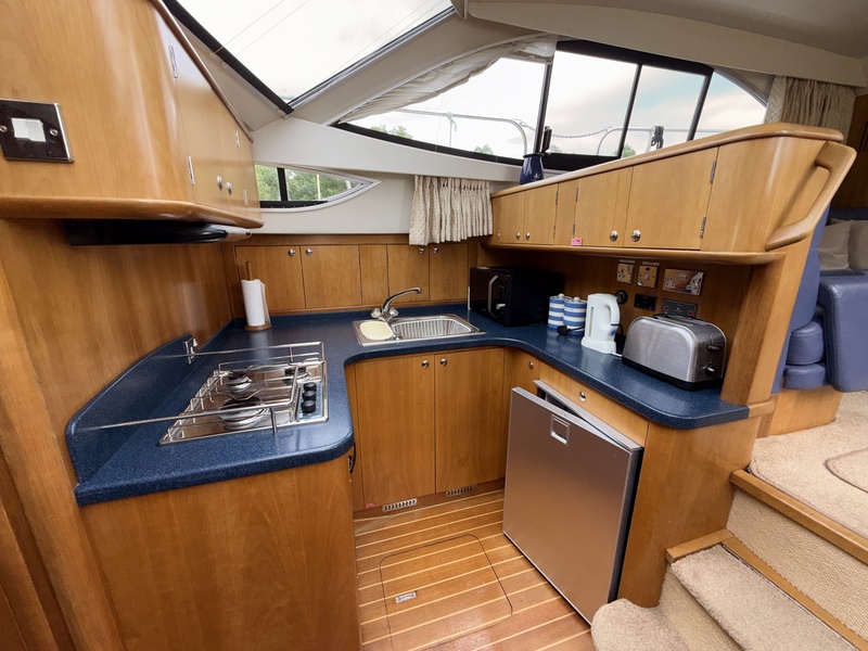 Broom Boats - 42 CL