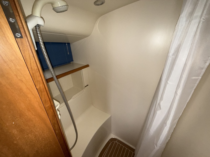 Broom Boats - 42 CL