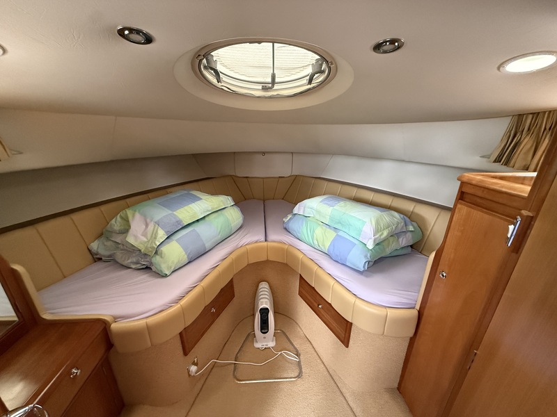 Broom Boats - 42 CL