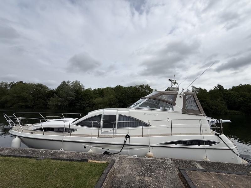 Broom Boats - 42 CL