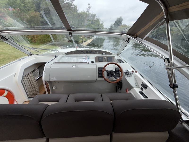 Broom Boats - 42 CL