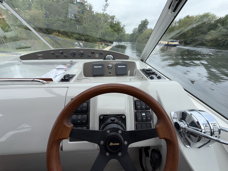 Broom Boats - 42 CL