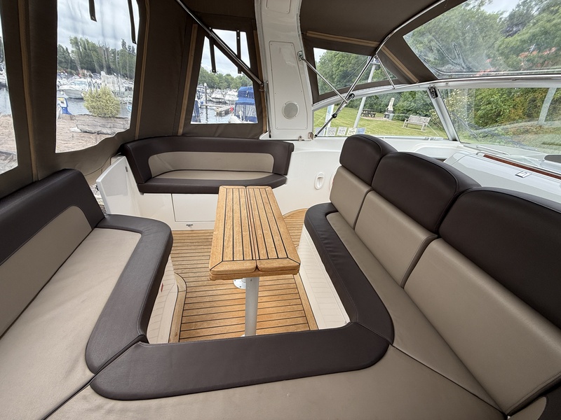Broom Boats - 42 CL