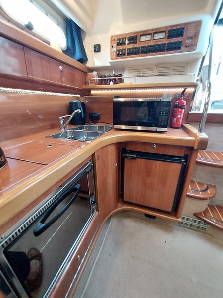 Sealine - S28