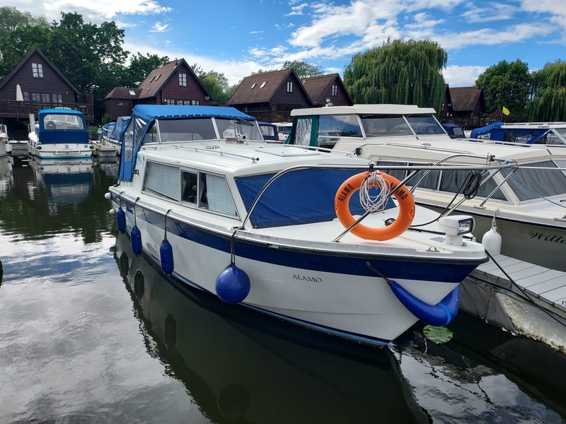 Marina Boat Hire LTD - Eastwood 24