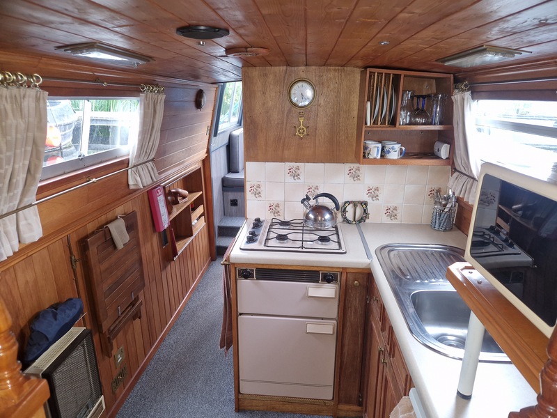 Marque Narrowboats - 37ft Cruiser Stern called Deltic