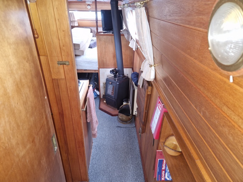 Marque Narrowboats - 37ft Cruiser Stern called Deltic