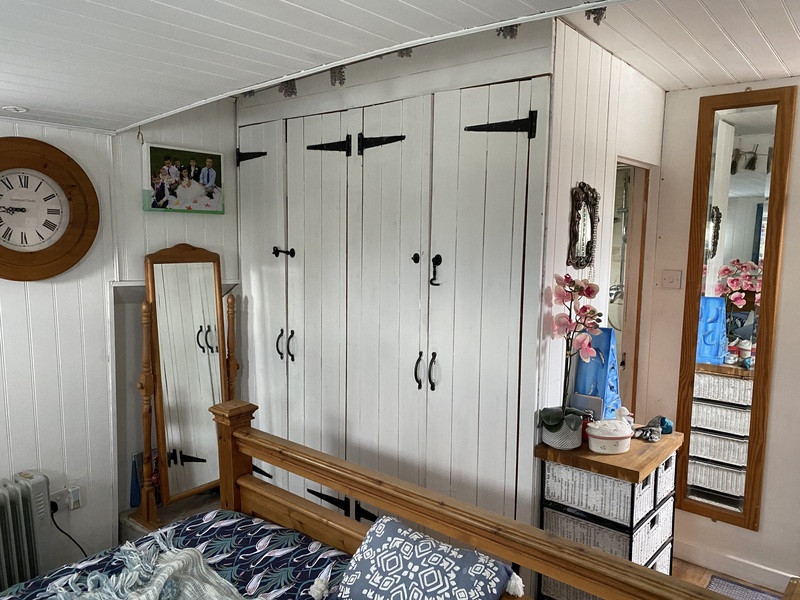 Barge - Houseboat