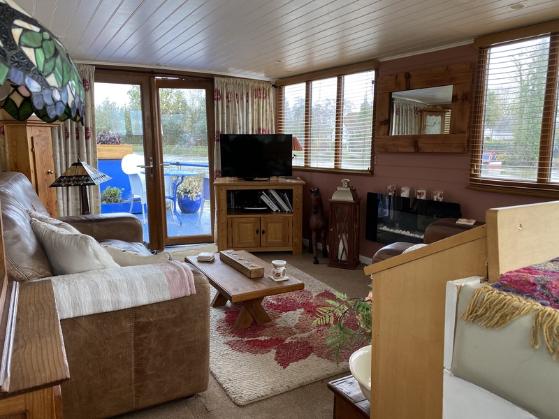 Barge - Houseboat