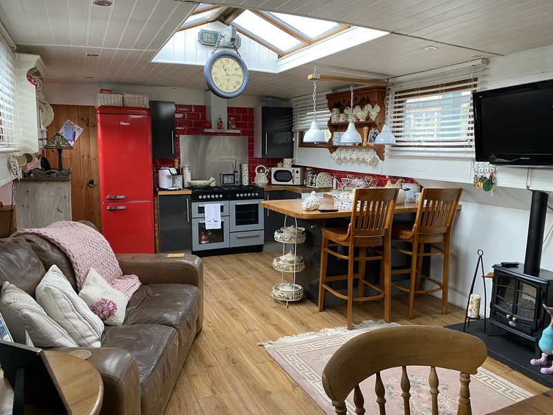 Barge - Houseboat