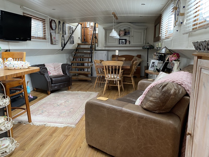 Barge - Houseboat