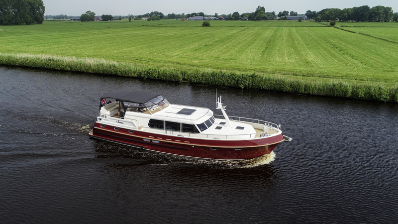 Smelne Yachts - Stevens 1600 Dutch Steel Trawler