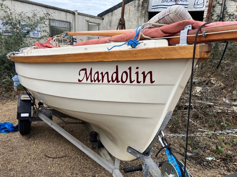 Character Boats - Post Boat