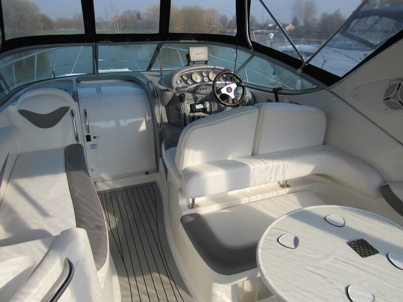 Maxum - 2700 SE