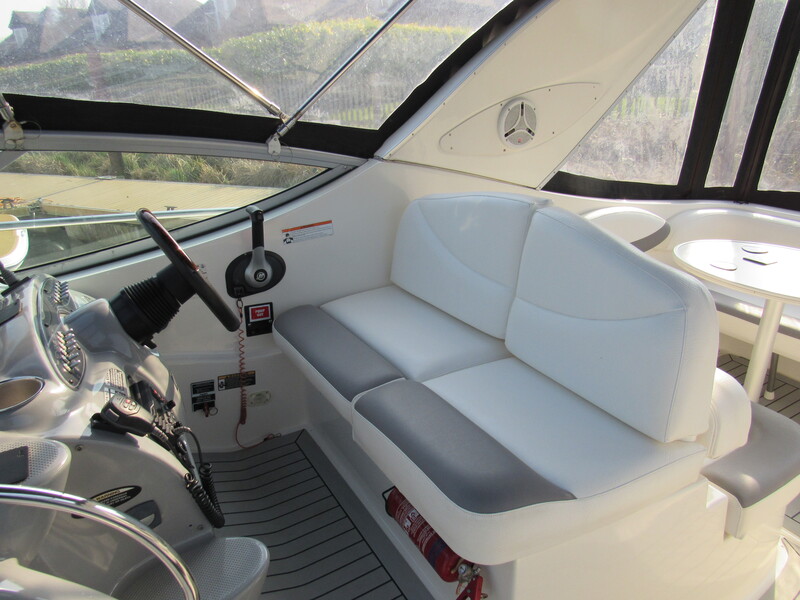 Maxum - 2700 SE