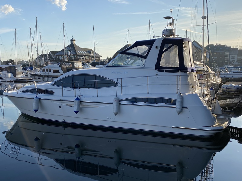Broom Boats - 39kl 2+2